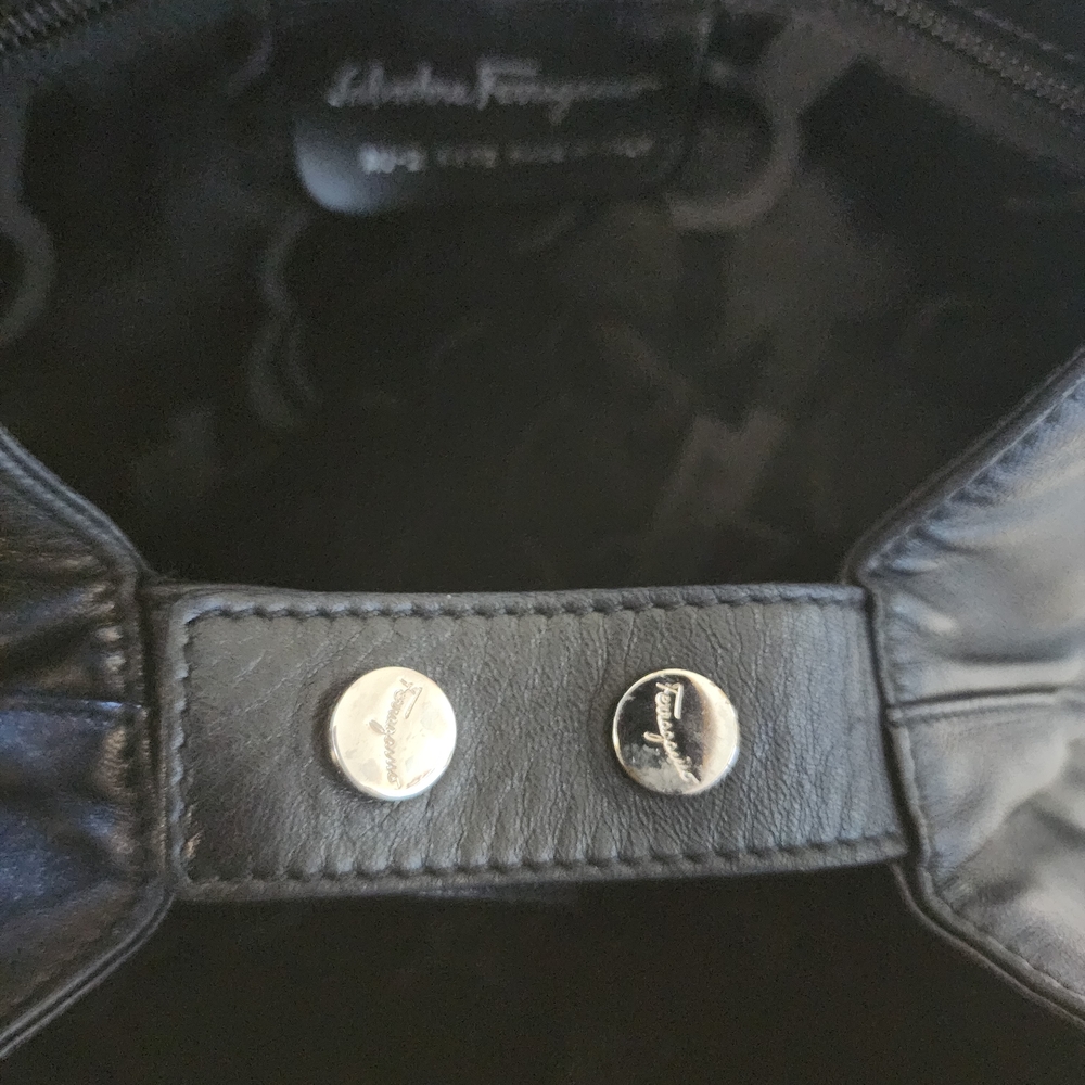 Salvatore Ferragamo Black Leather Shoulder Bag - Picture 13 of 16